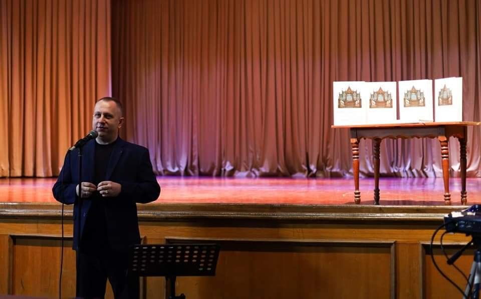 Єдиний у області реставратор органів Шандор Шрайнер презентував унікальну книгу