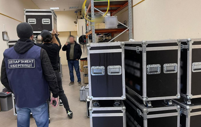 Кіберполіція викрила масштабну мережу ботоферм, що поширювала фейки та пропаганду про війну в Україні – Юрій Виходець