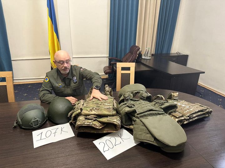 Наступного року Україна буде здатна самостійно забезпечити всі потреби сил оборони у бронежилетах та шоломах, - Резніков