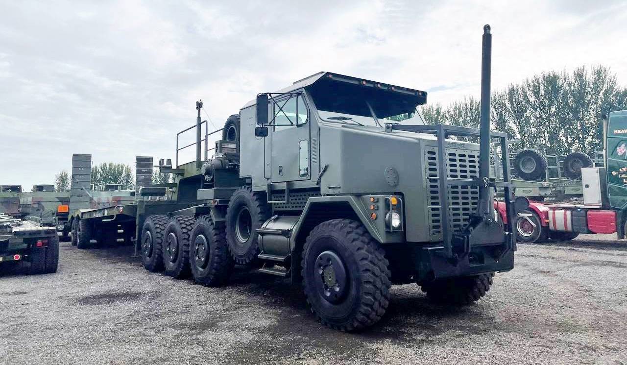 Німеччина надала Україні додаткові танкові тягачі Oshkosh та автомобілі