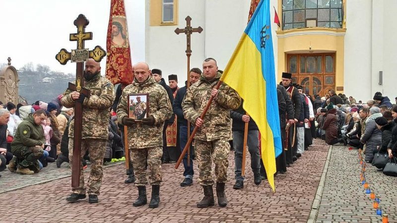  “Його знає пів Івано-Франківська”: з передової доправили тіло бійця та пасічника Андрія Павлюка (ФОТО) 