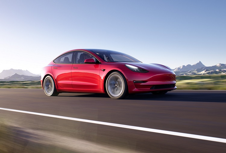 У 2021 році електромобілі та гібриди дозволили знизити споживання бензину в США всього на 0,54%