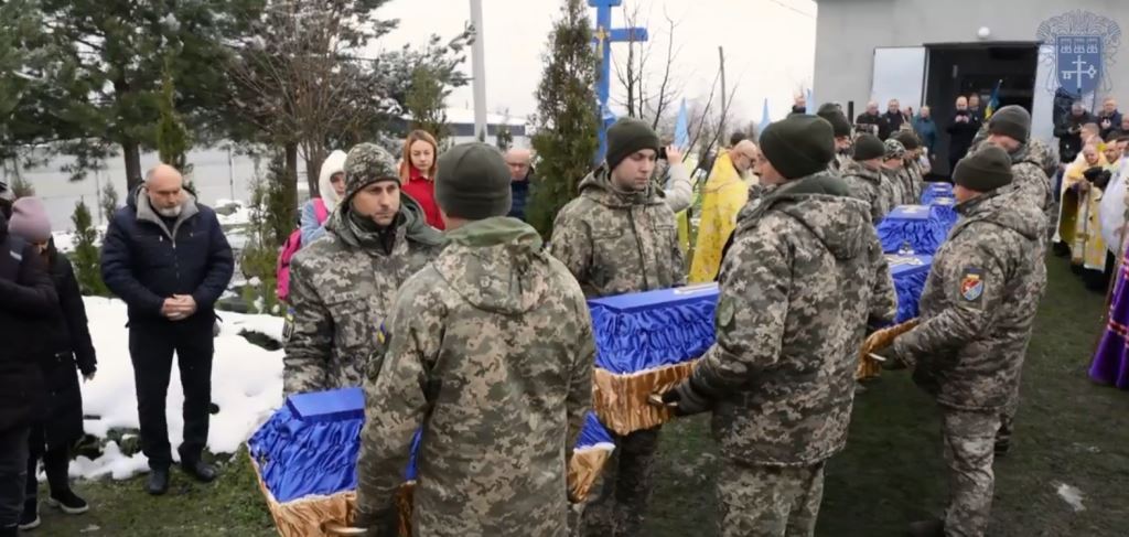 На Тернопільщині поховали рештки бійців УПА, які було виявлено в братській могилі (відео)