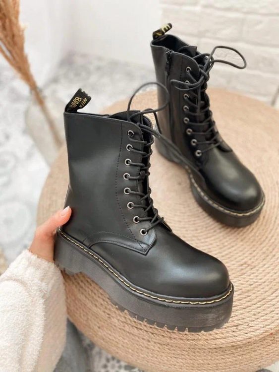 Зимове жіноче взуття: топ-5 трендів 2022/23 року