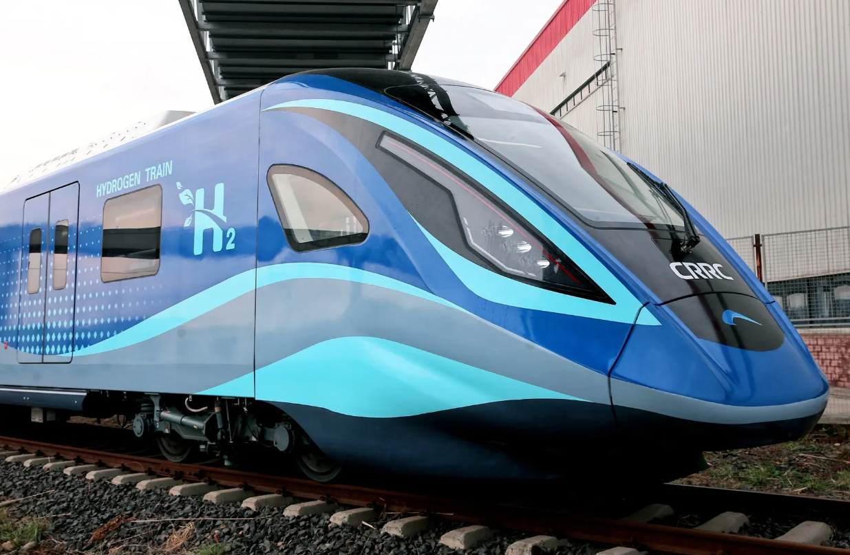 Китай запускає потяг, який працює на водні й може розганятися до 160 км/год