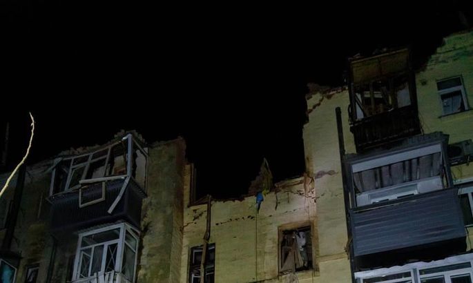 Є загибла. Відомі наслідки удару росіян по житловому будинку в центрі Харкові