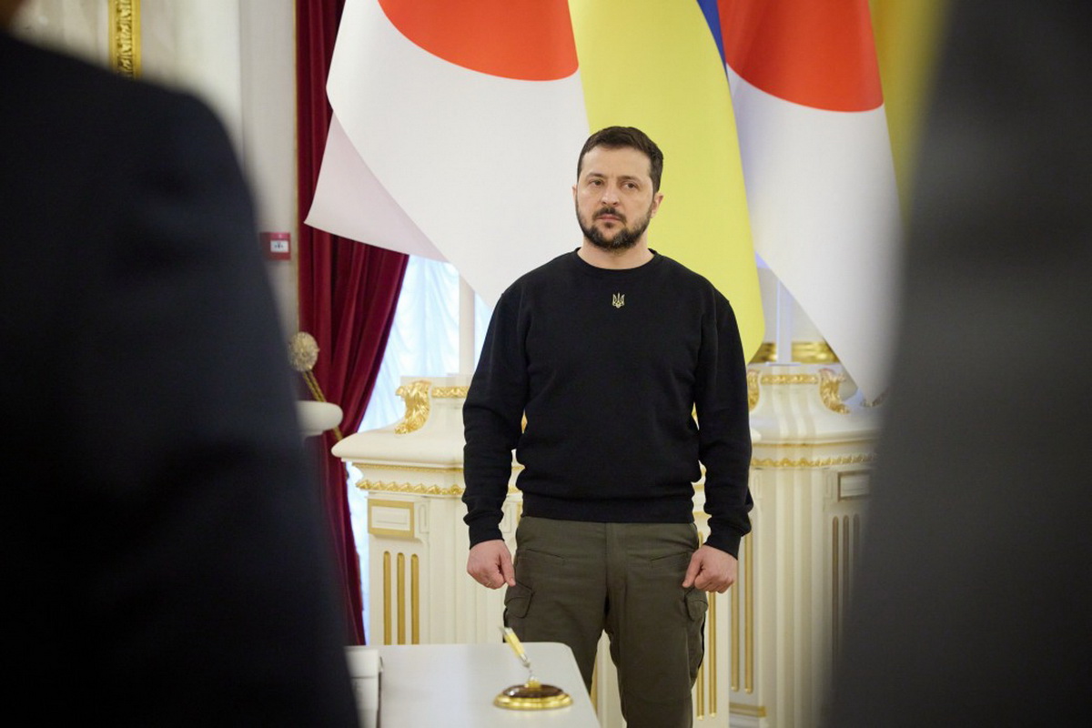 Зеленський закликав посилити тиск на Росію після нової атаки дронами та ракетами