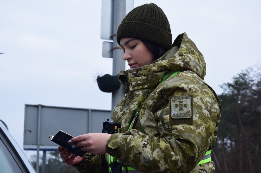 Прикордонники Київщини затримали крадія у розшуку