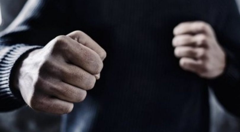 На Волині 18-річний хлопець вдарив сусіда табуретом по голові, він у реанімації