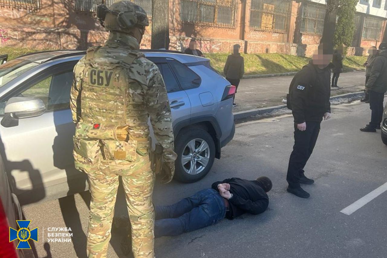 СБУ при­пи­ни­ла мас­штаб­ну ко­руп­цій­ну схе­му на Жи­то­мирсь­кій мит­ни­ці