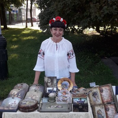 За рік війни рівненська майстриня 5 днів не займалася волонтерством