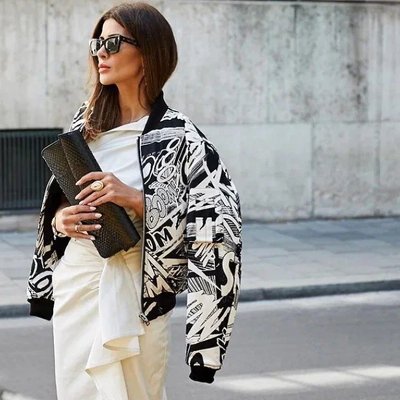 Бомбер – наймодніший фасон курток на весну: огляд трендових моделей 2023