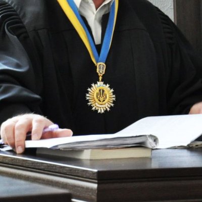Вже 12 років головний лікар Міжгірської лікарні шукає справедливості в судах