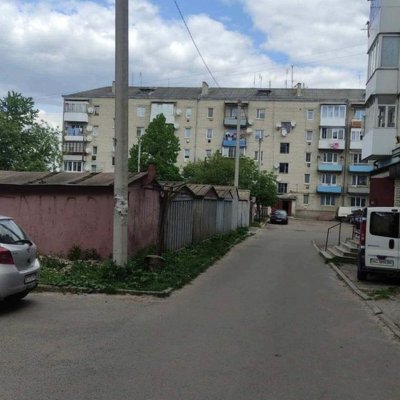 У місті на Волині встановлять дитячий майданчик замість гаражів. Фото