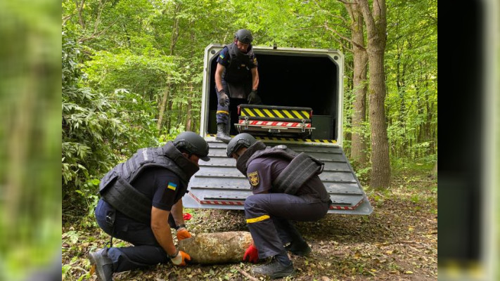 На Дубенщині піротехніки обласного управління ДСНС знищили авіаційну бомбу та артилерійський снаряд