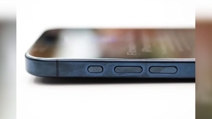 Титанові Apple iPhone 15 Pro збирають відбитки та змінюють колір…