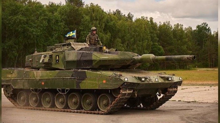 Модернізовані Leopard 2A5. Швеція передала Україні десять танків Stridsvagn 122