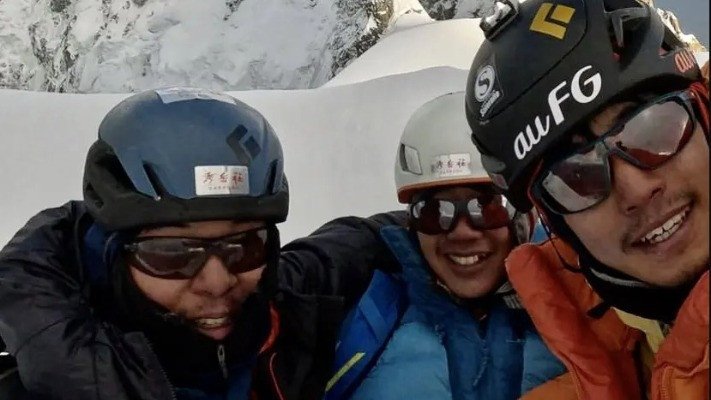 Японці здійснили перше в історії сходження на вершину Гамубар Зом V (Ghamubar Zom V) у Пакистані