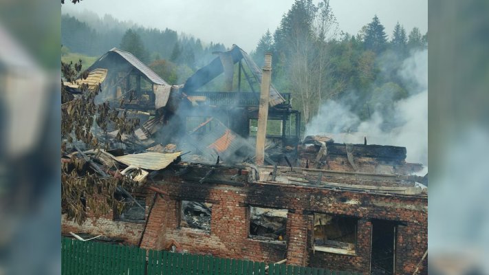 Діти дивом залишилися живими: стали відомими подробиці страшної пожежі у відпочинковому комплексі на Верховинщині