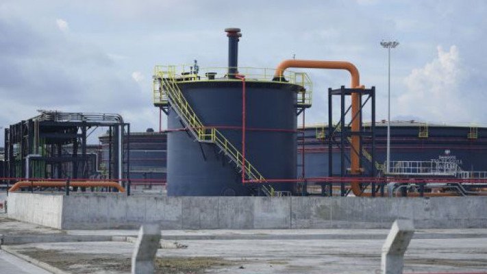 США стежать, аби РФ не продавала нафту по завищеним цінам