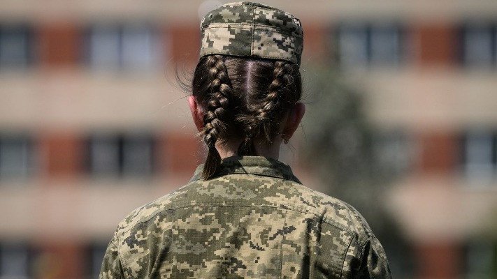 Постановка жінок-медиків на військовий облік: коли треба з’явитися до ТЦК, чи будуть одразу мобілізувати