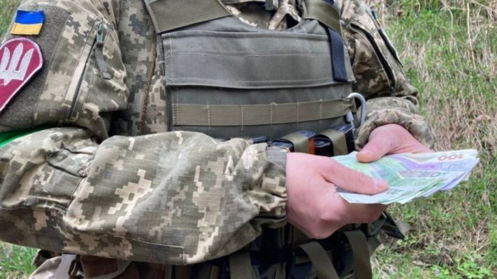 В Україні збільшили перелік військових, які отримуватимуть доплати: деталі