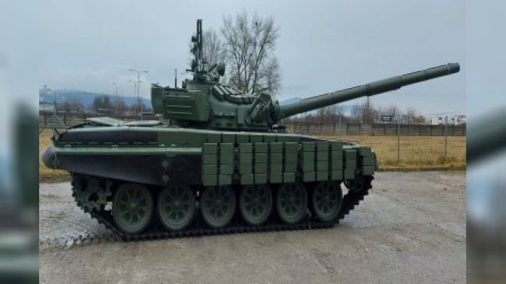 Військові ЗСУ створили танк Франкенштейн з частин різних модифікацій підбитої техніки РФ – відео