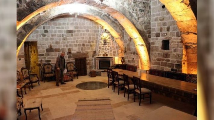 Чоловік виявив під своїм будинком підземне місто віком 2000 років – фото