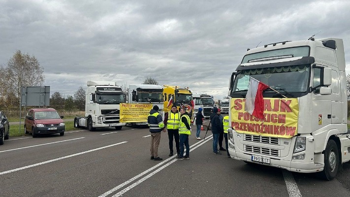 Блокада польських перевізників на кордоні: ЄС застеріг Польщу