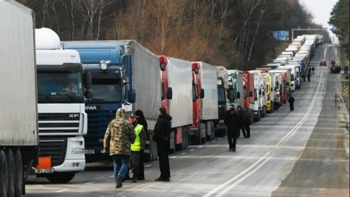 Блокування кордону: уряд Польщі звернувся до України з пропозицією