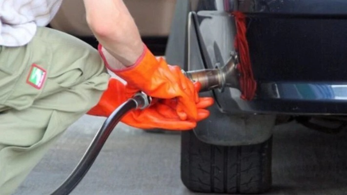 Великі мережі АЗС продовжують знижувати ціни на автогаз