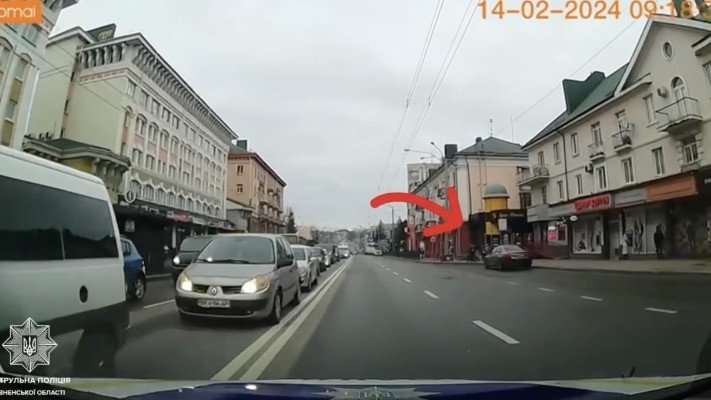 Водій BMW обігнав та підрізав кортеж “На щиті”