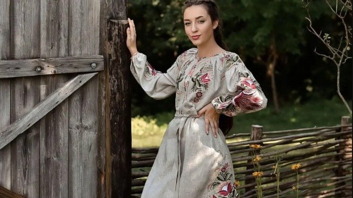 Вишита сукня як модний тренд