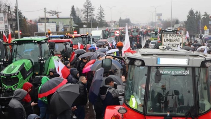 Україна планує подолати польську блокаду новим експортним маршрутом