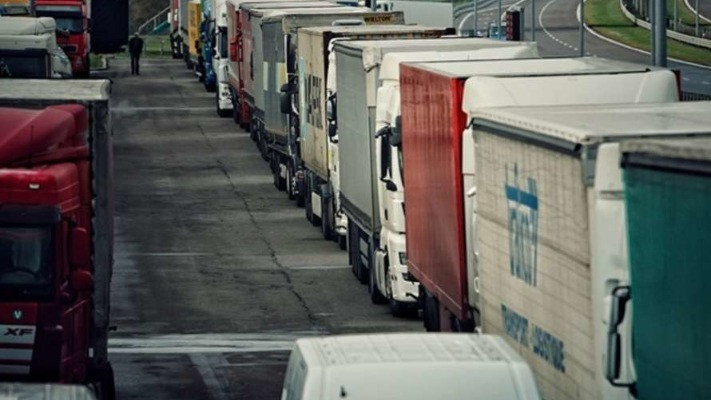 Блокада кордону з Польщею. У трьох пунктах відновлено пропуск легковиків і автобусів
