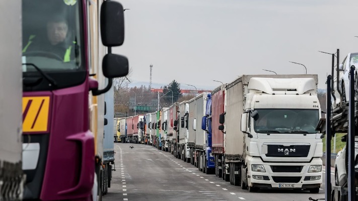 Поляки послабили обмеження руху на кордоні з Україною