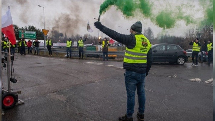 В Польщі під час фермерських протестів з’явилися пропутінські плакати: організатори заперечують причетність