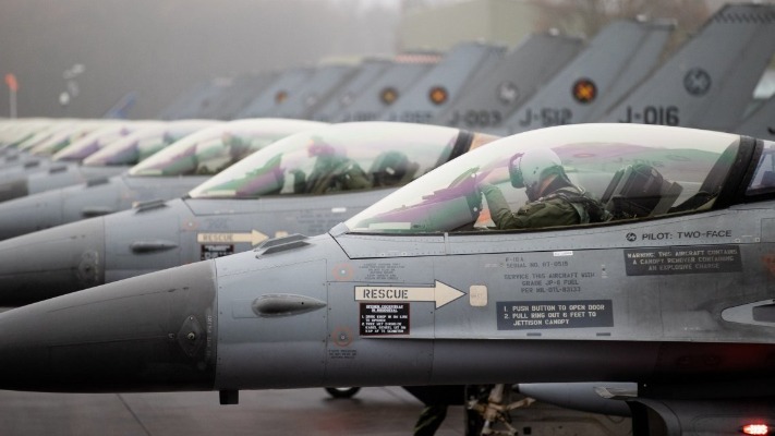 Чому F-16 затримуються та коли очікувати на літаки?