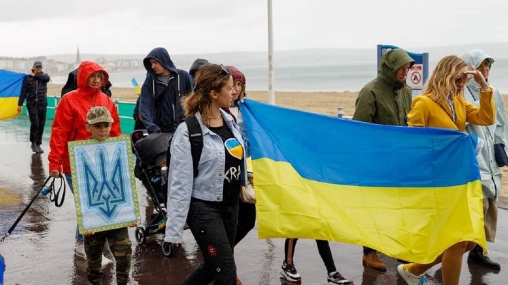 Евакуація за кордон? Топ-10 країн, де приймають українців в 2024 році