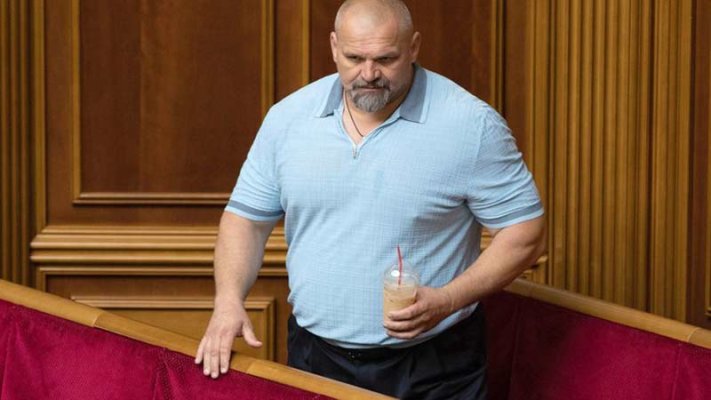 Важке життя депутата: 28 тисяч 318 гривень пенсії