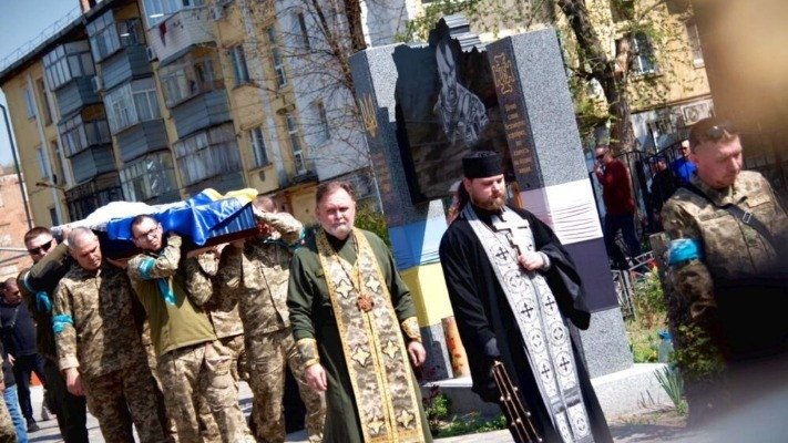 Загинув на руках у брата: провели в останню путь полеглого Захисника (фото)