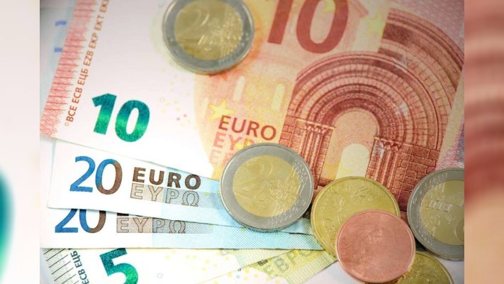 Євро стрімко подешевшав: курс валют на 12 квітня