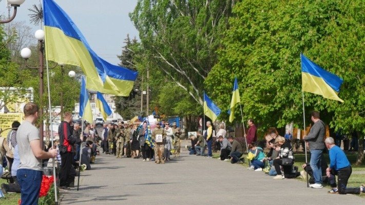 Прийшло багато людей: провели в останню путь полеглого Героя (фото)