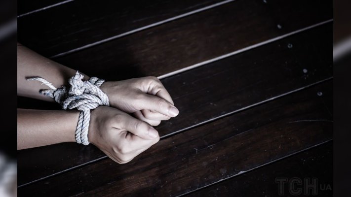 На Київщині 5 підлітків  зґвалтували дівчинку: моторошні подробиці
