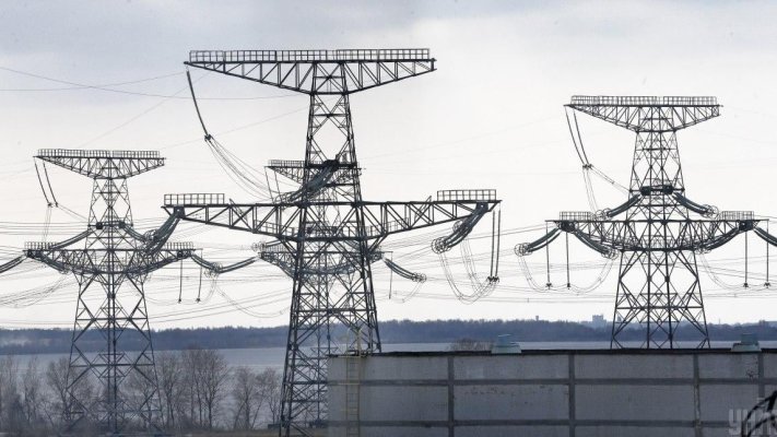 Дефіцит в енергосистемі: України залучає аварійну допомогу з Європи