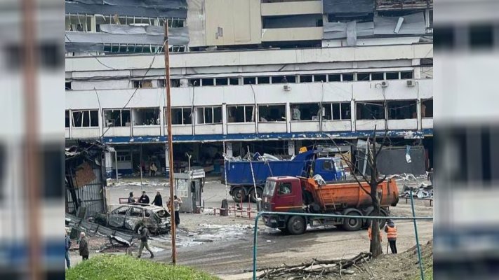 Росіяни поцілили в автовокзал в Дніпрі: понівечено понад 50 пасажирських автобусів