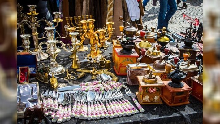 The Rise of the Humble Flea Market: A Treasure Trove for Budget-Conscious Businesses