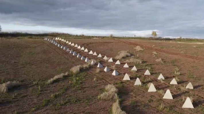 Окупанти в Криму активно будують захисні споруди