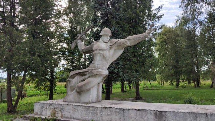  Дерусифікація: у Коломийській громаді демонтують російські пам’ятники та знаки 
