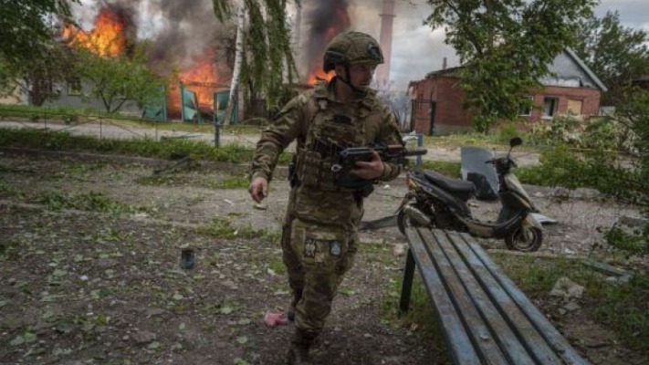 Будуть м'ясні штурми в лоб: військовий про розвиток подій у Вовчанську і проблеми оборони